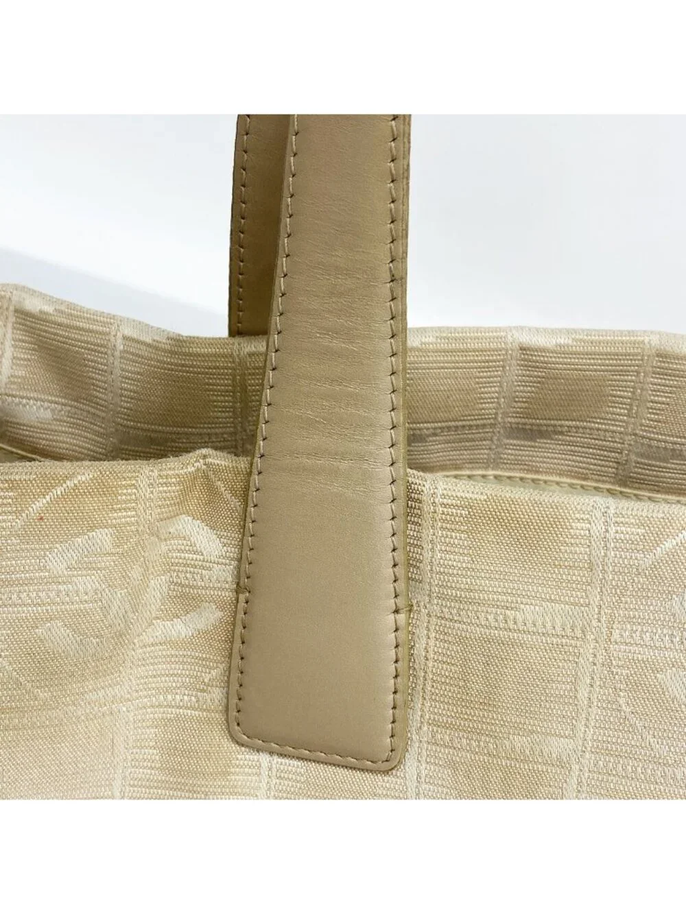 Chanel tote bag